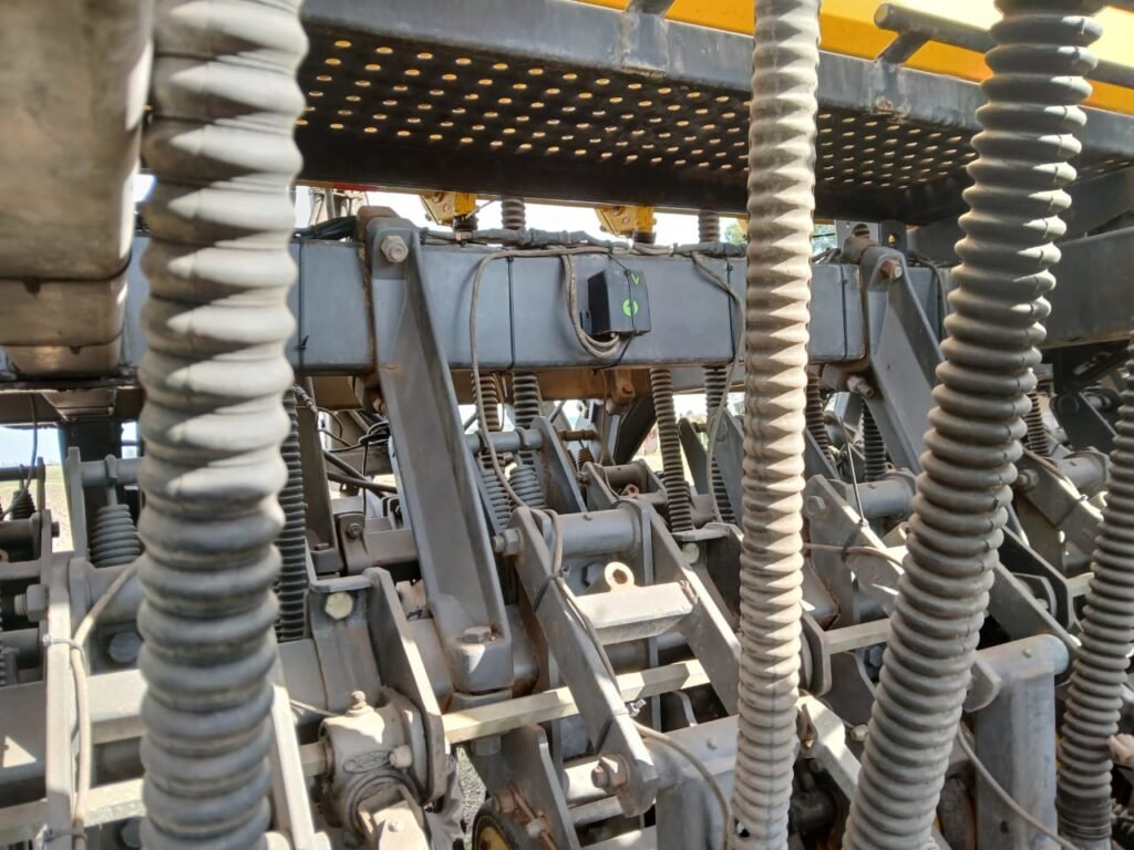instalacion de modulos de siembra en sembradora erca v premium, santa fe argentina,