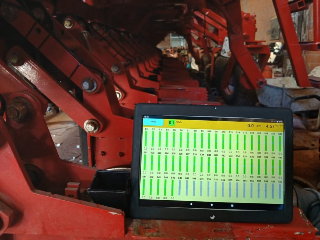 sembradora Monumental 10000 a la que se le instala un monitor de siembra efeyefe ingenieria, armstrong, santa fe argentina